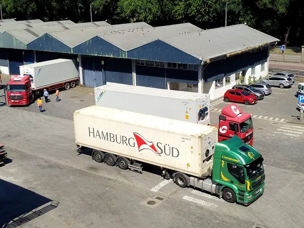 Reefer on container chassis.jpg